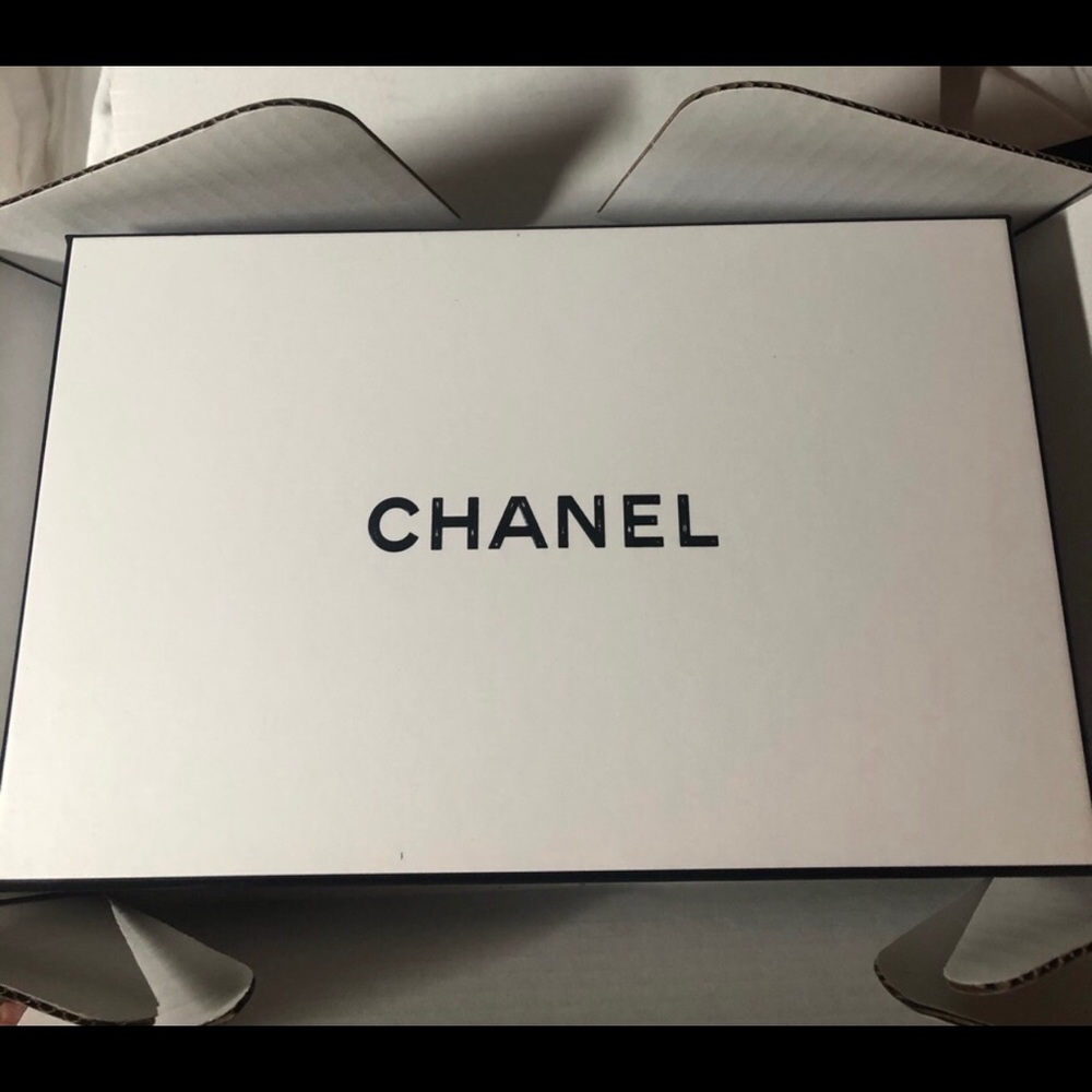 COPY - Authentic Chanel Keepsake Box Mailer/Sleeve